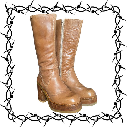 Vintage Destroy block platform leather boots