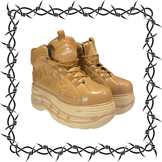 Vintage Actonic leather platform boots