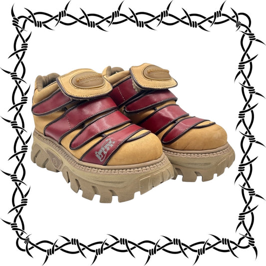 Pair of Gordon Jack red and beige shoes with a barbed wire border frontal